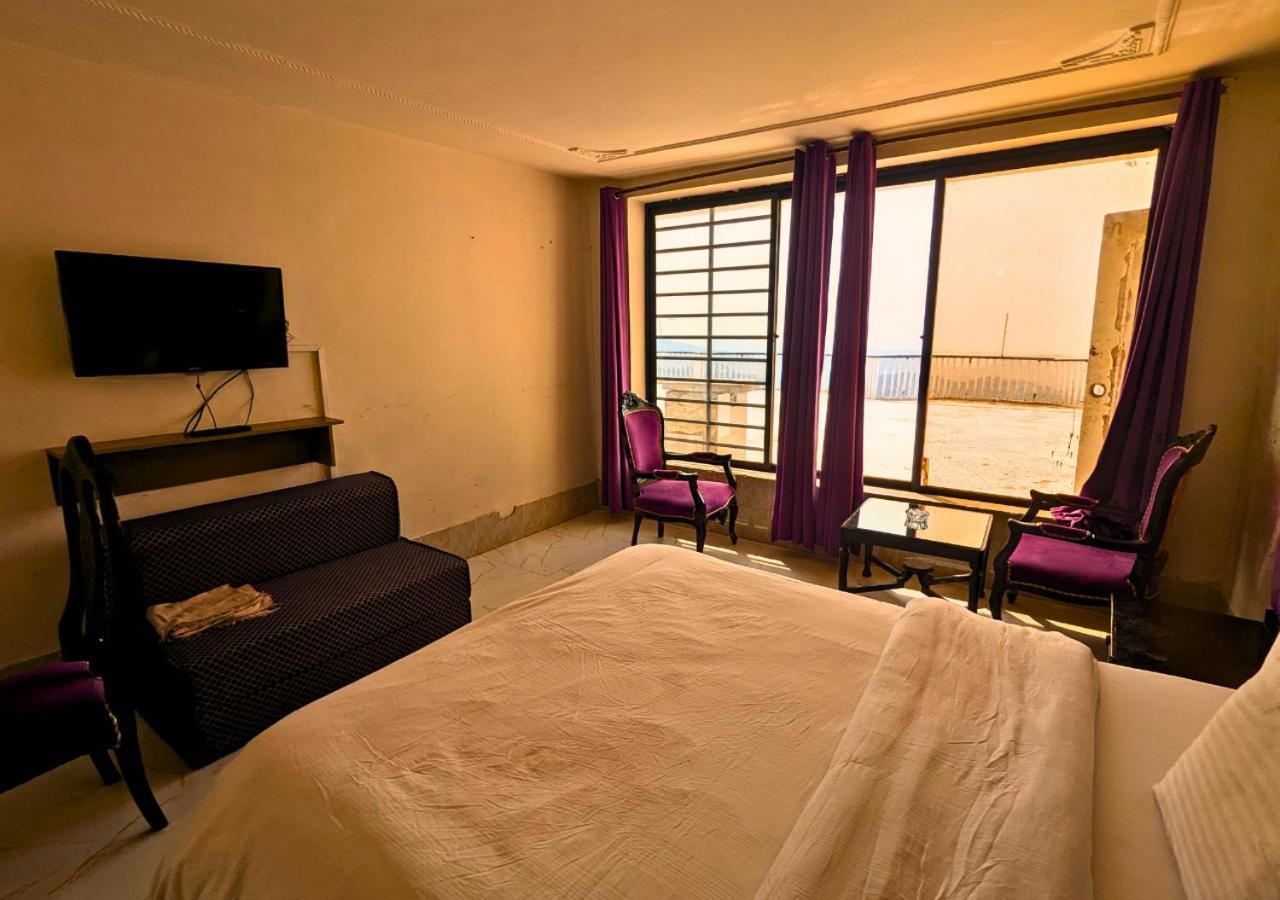 Grand Heights Hotel Murree Buitenkant foto